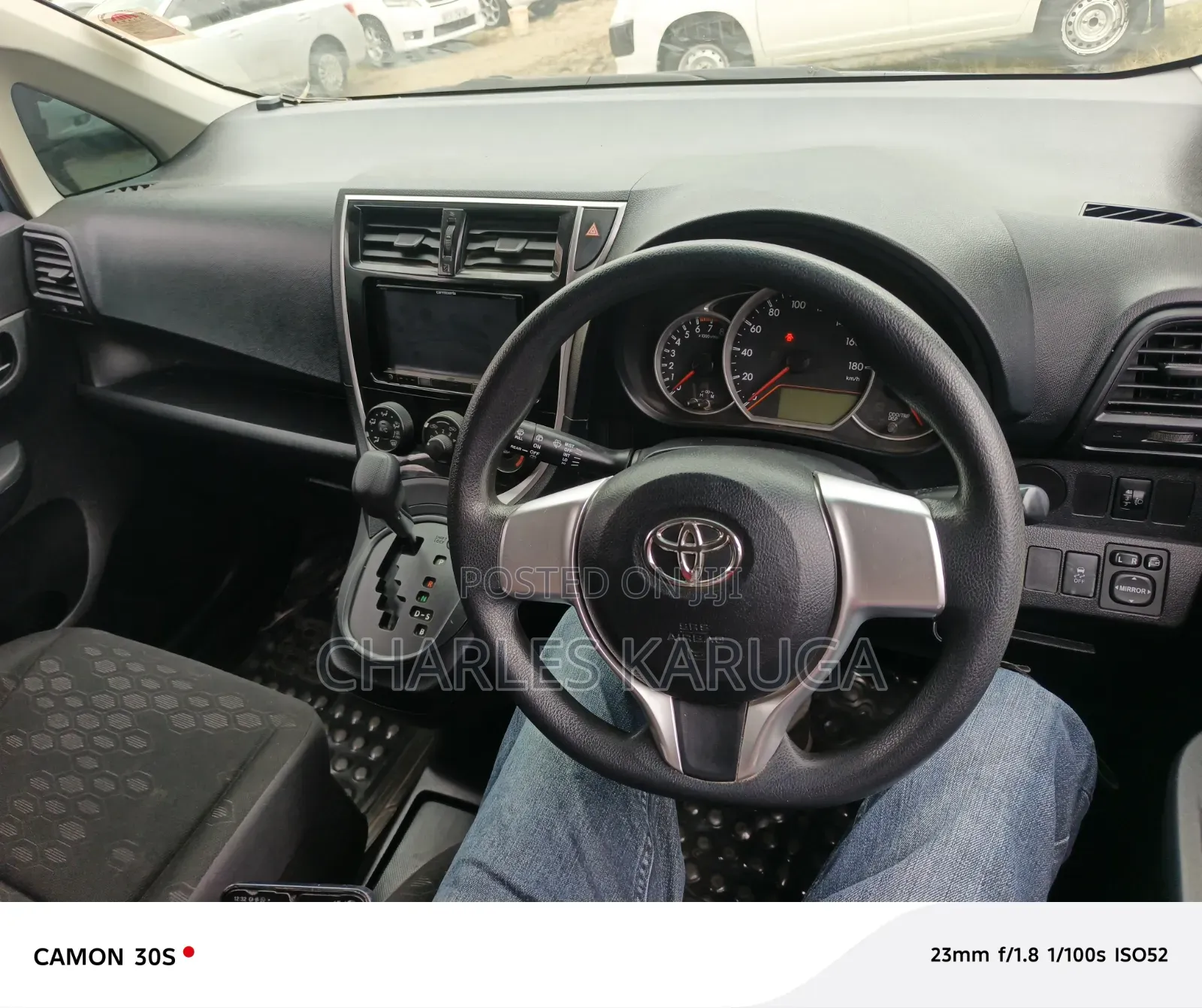 Toyota Ractis 2015 Blue