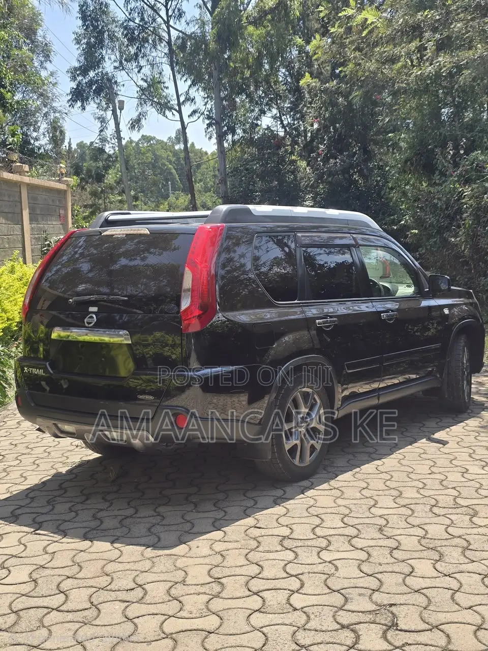 Nissan X-Trail 2.0 Petrol AWD 2013 Black