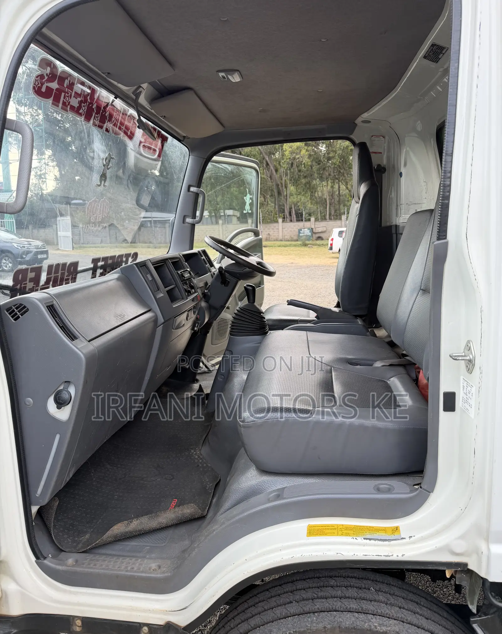Isuzu NQR 2022