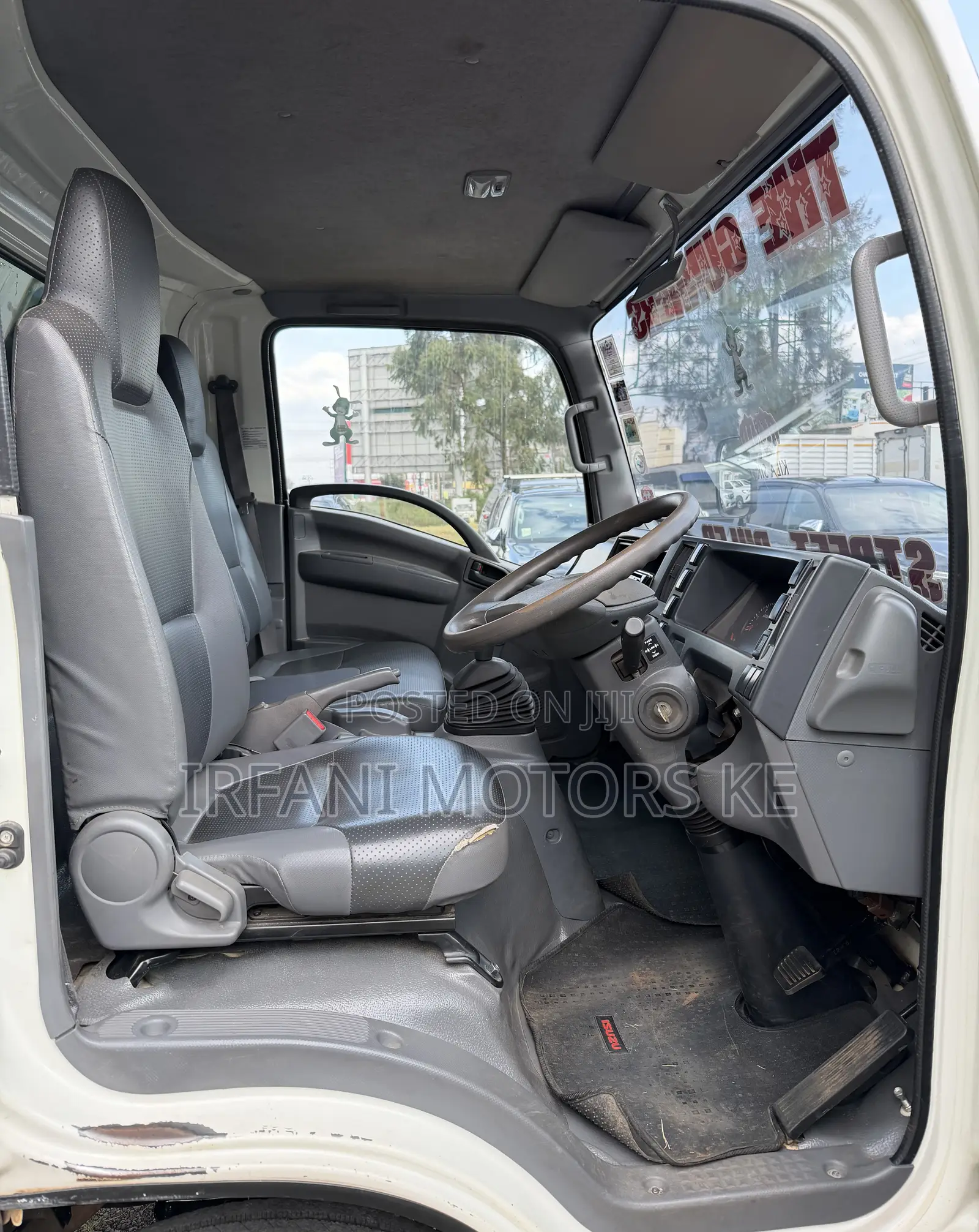 Isuzu NQR 2022