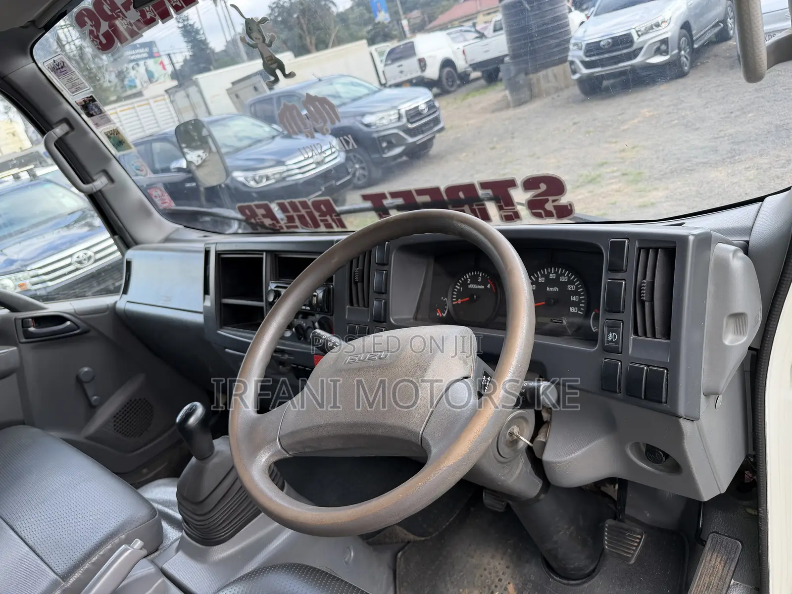 Isuzu NQR 2022