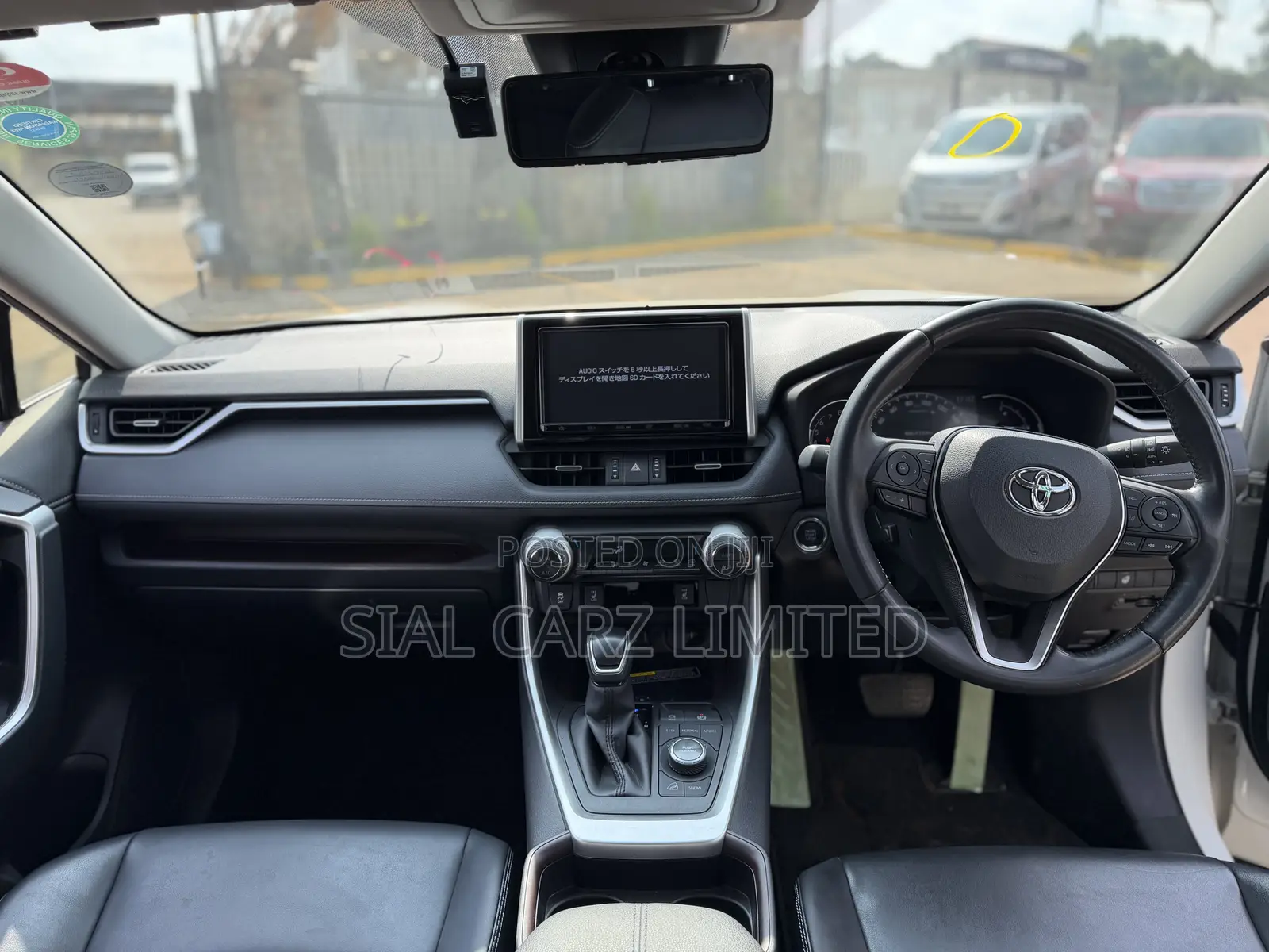 Toyota RAV4 XLE Premium AWD 2019 White