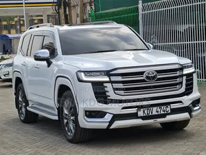 Toyota Land Cruiser 2021 White