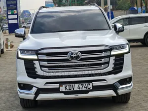 Toyota Land Cruiser 2021 White
