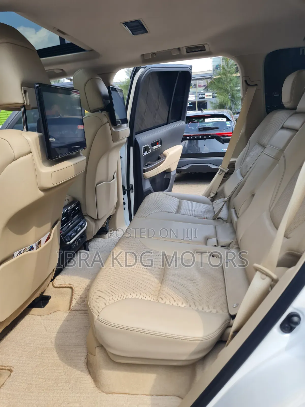 Toyota Land Cruiser 2021 White
