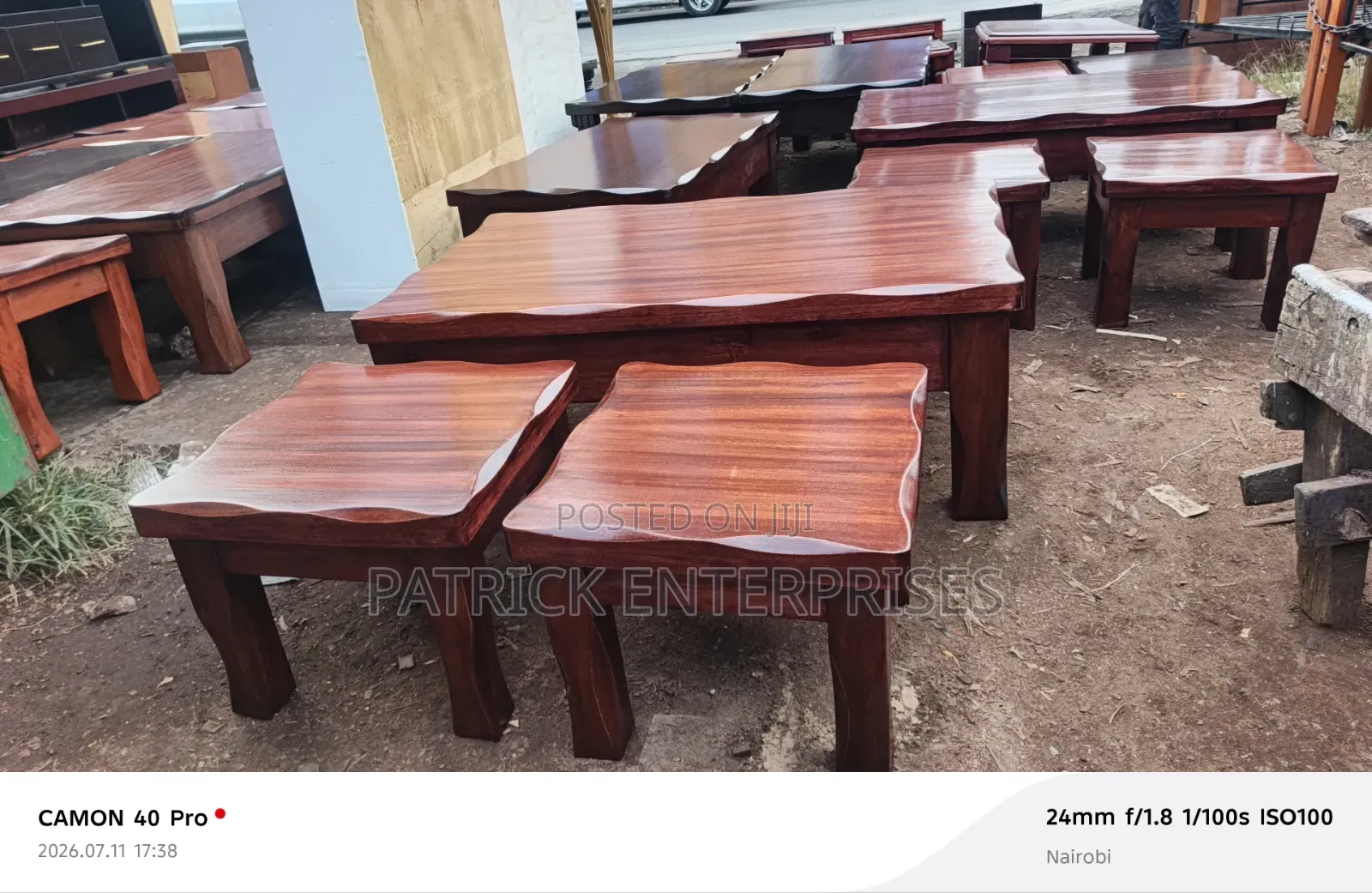 Mahogany Solid Coffee Table With Two Stools