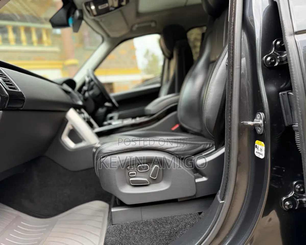 Land Rover Range Rover Vogue 2015 Black