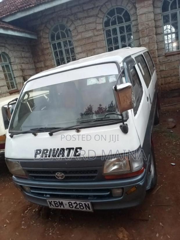 Toyota HiAce 2006 White - thumbnail 4