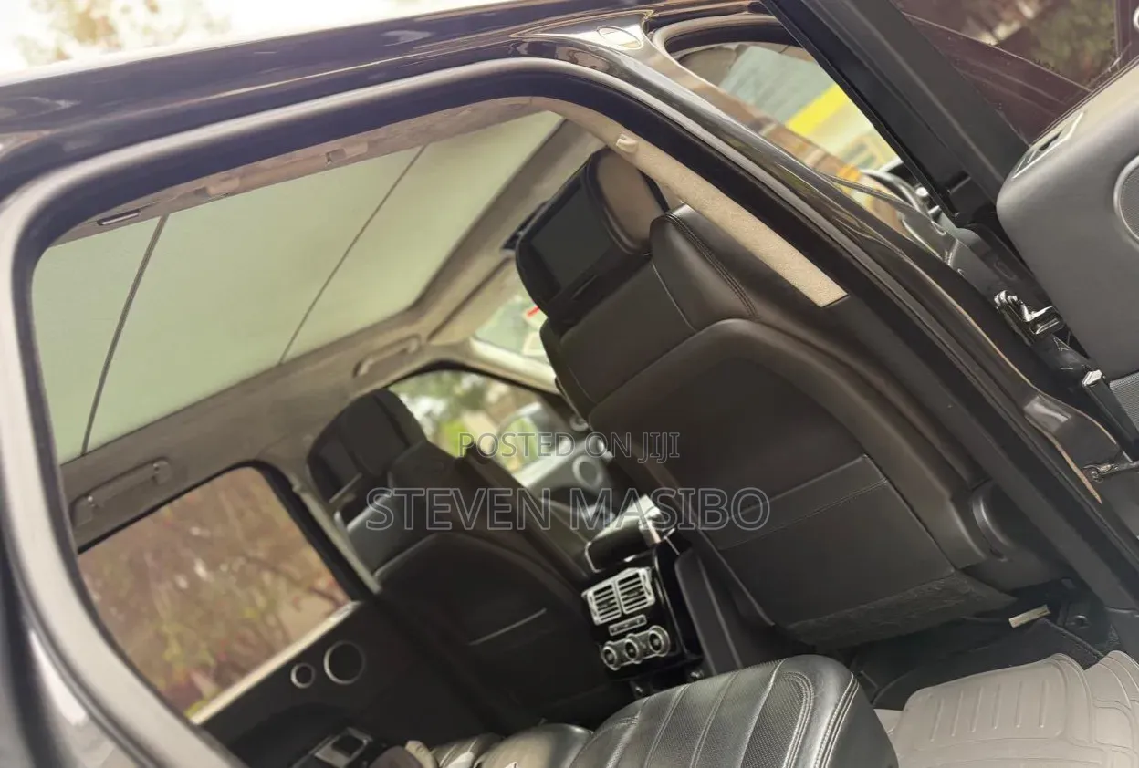 Land Rover Range Rover Vogue 2015 Black