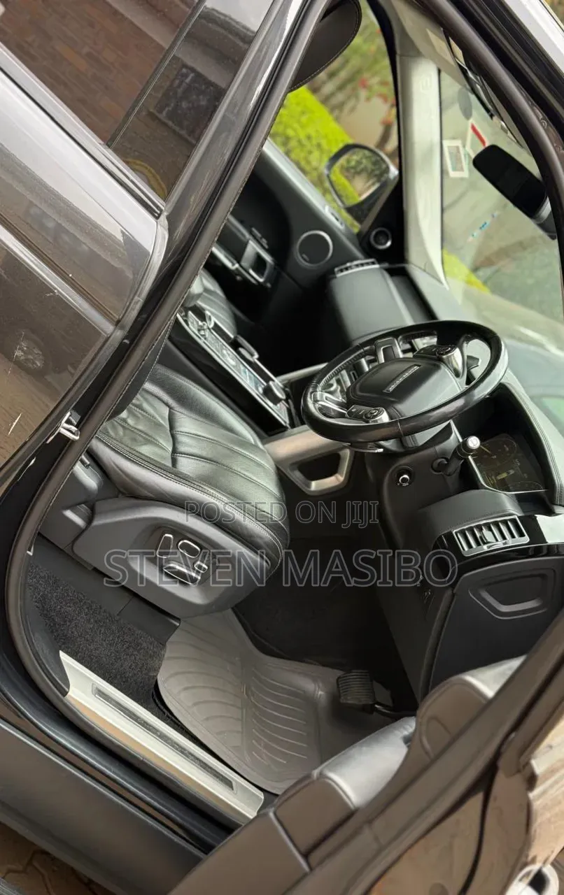 Land Rover Range Rover Vogue 2015 Black