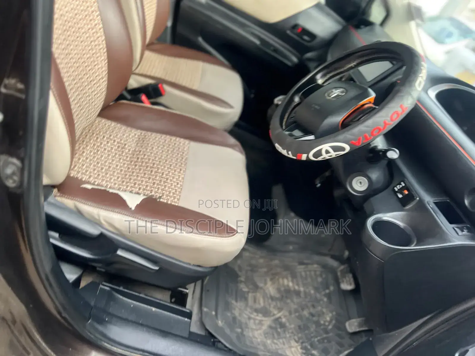 Toyota Sienta 2015 Brown