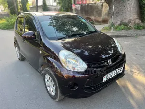 Toyota Passo 2016 Maroon