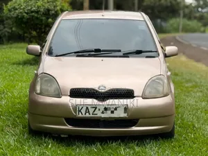 Toyota Vitz 2002 Gold