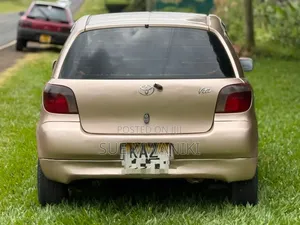 Toyota Vitz 2002 Gold