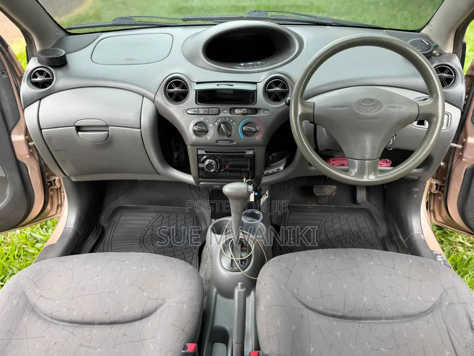 Toyota Vitz 2002 Gold