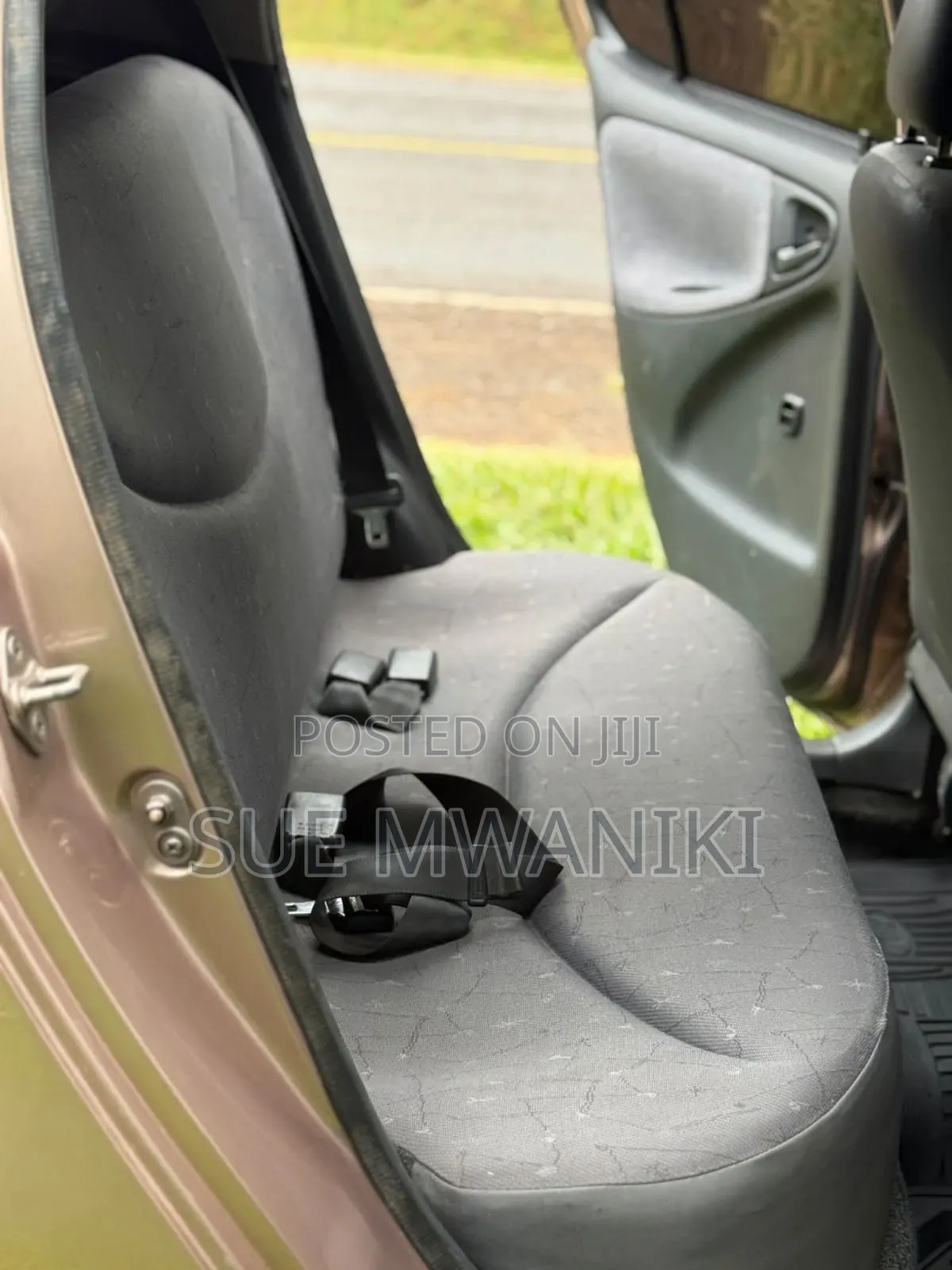 Toyota Vitz 2002 Gold