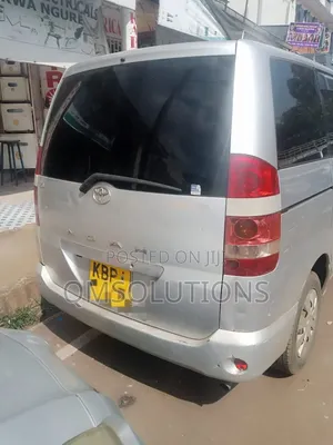 Toyota Noah 2005 Silver