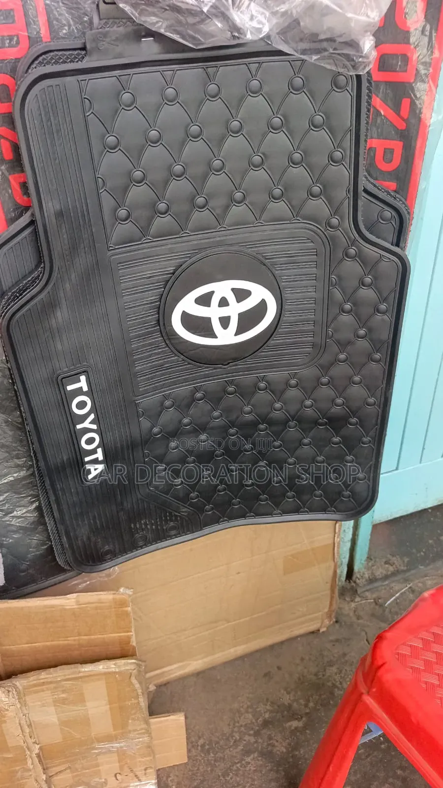 Toyota Flowered Logo Writing Badge Print Floor Mats