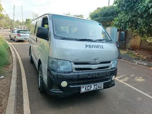 Toyota HiAce 2011 Silver