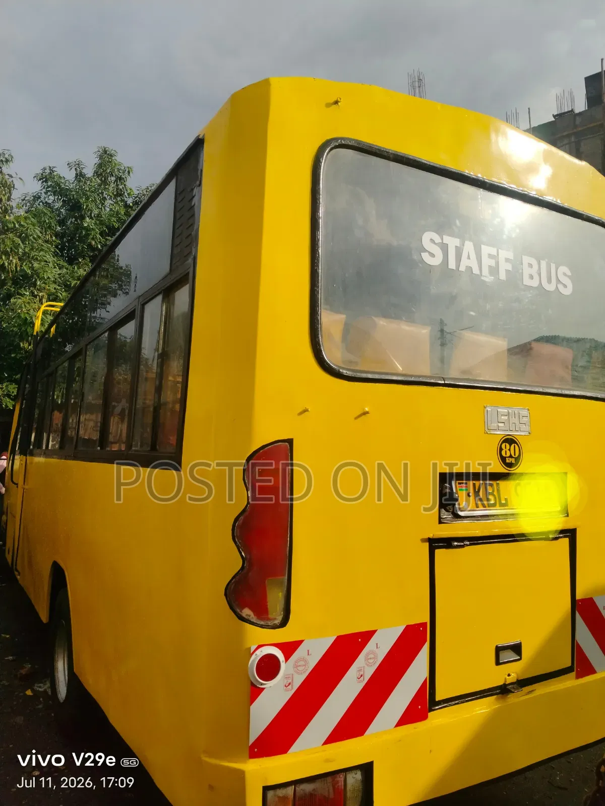Isuzu NQR 2009 Yellow