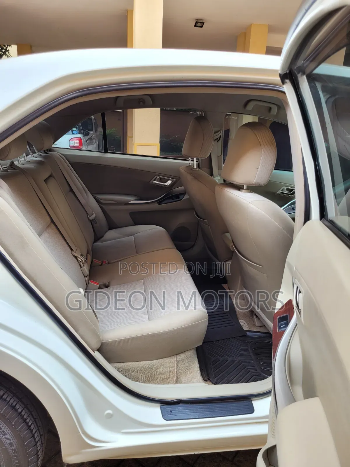 Toyota Premio 2013 White