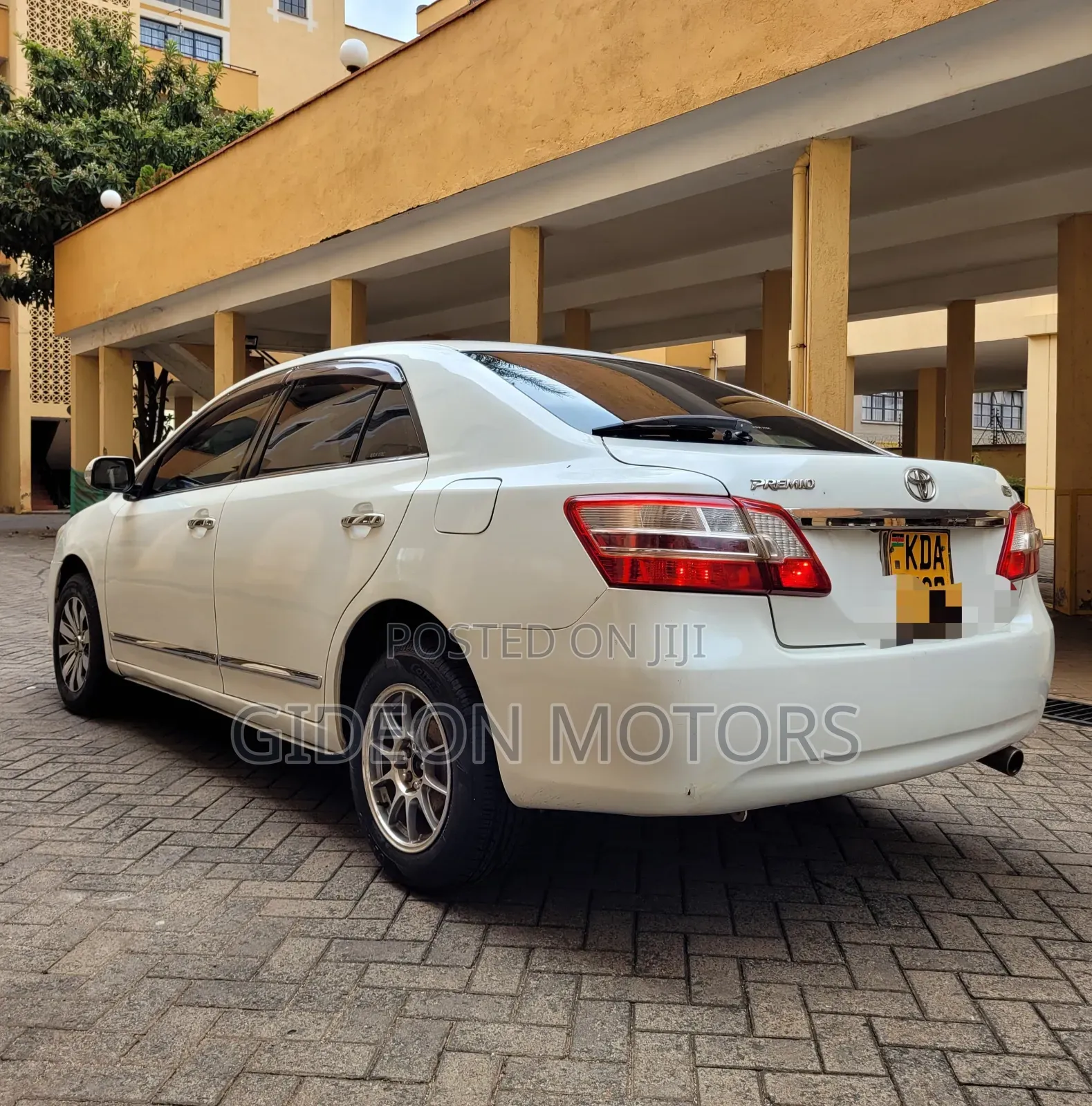 Toyota Premio 2013 White