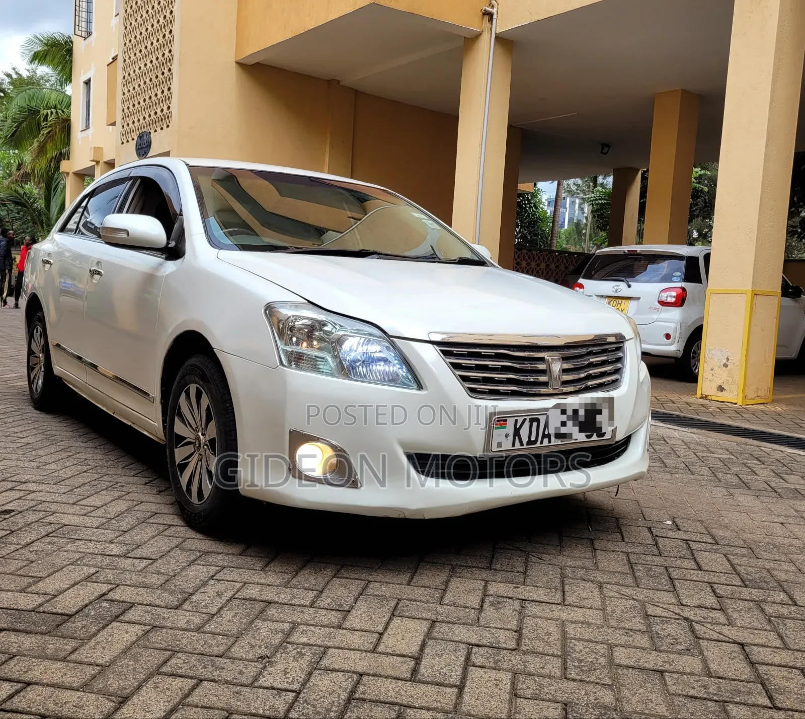 Toyota Premio 2013 White