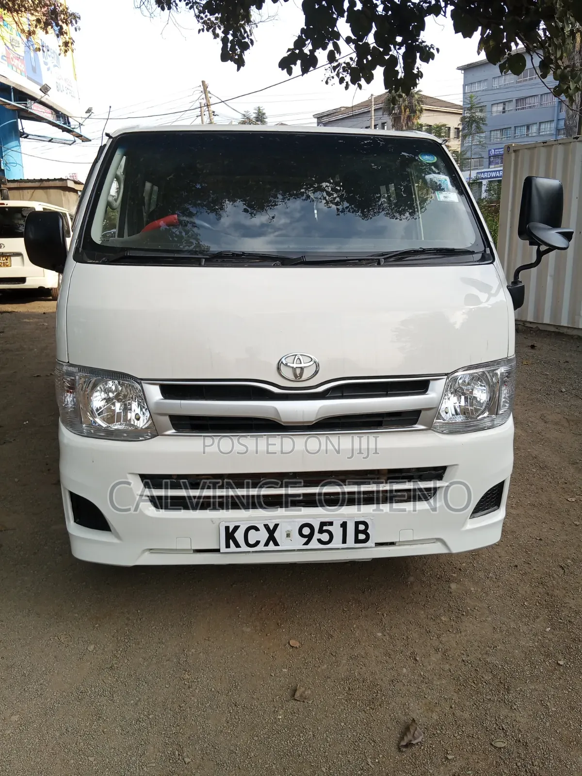 Toyota HiAce 2012 White