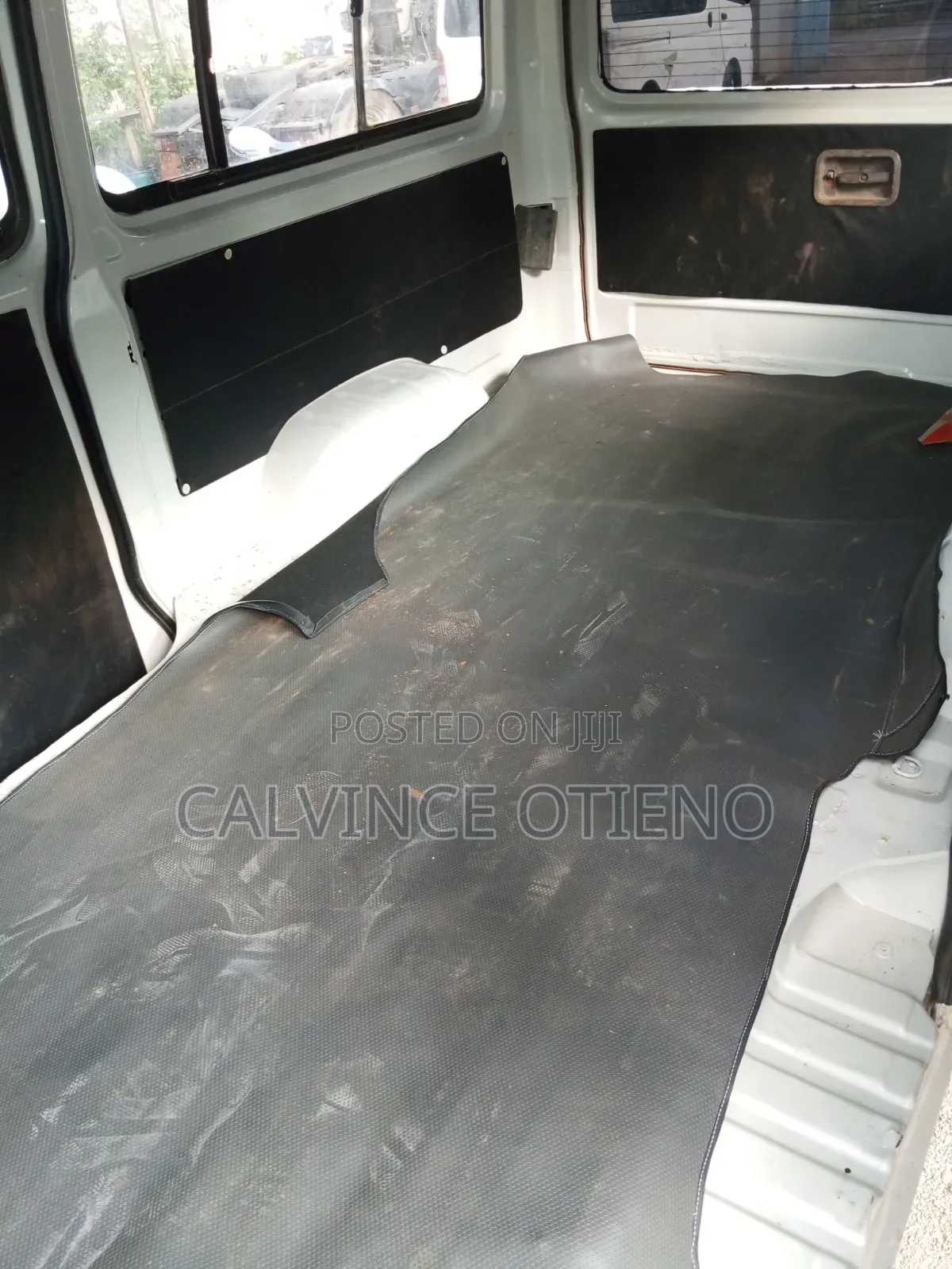 Toyota HiAce 2012 White