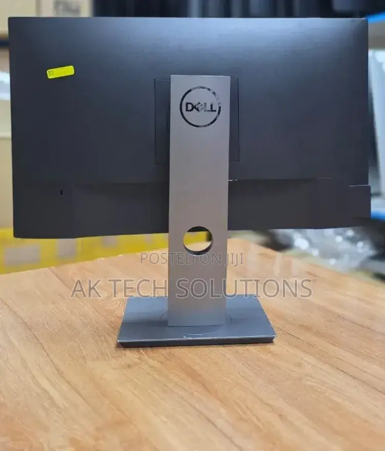 Dell P2419h
Full Hd 1920*1080
 
24 Inch 
Vga/Hdmi/Display