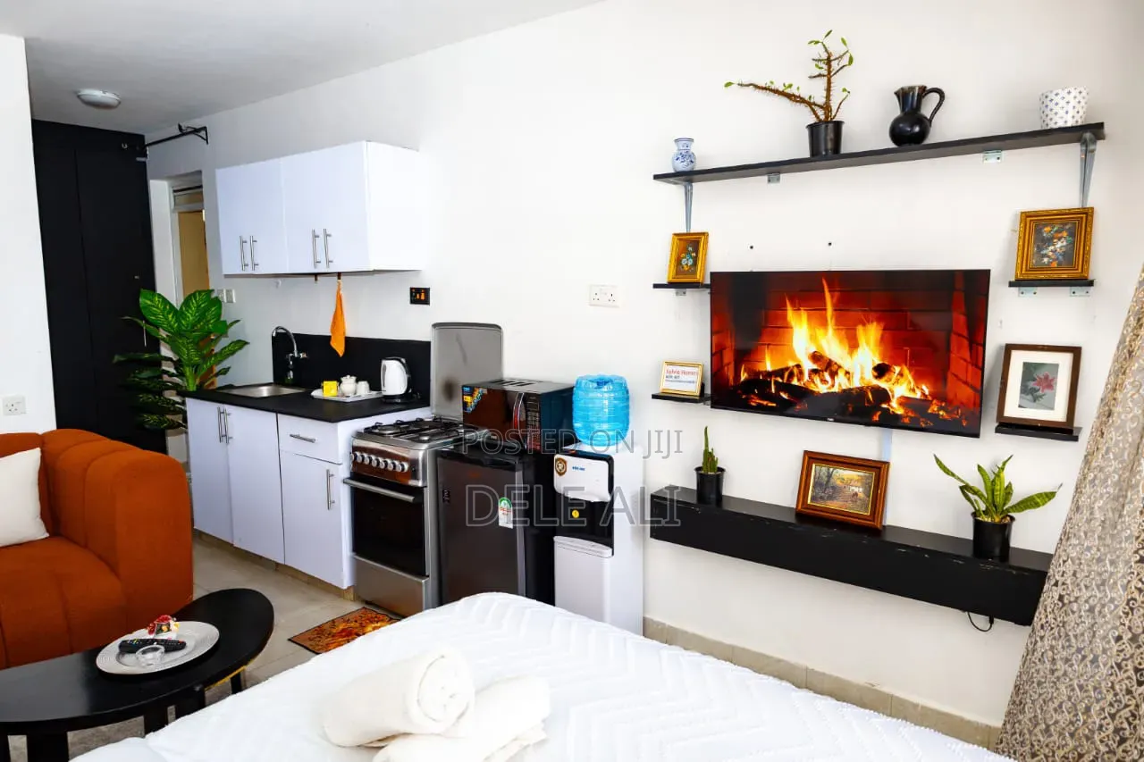 Dels Homes Air BNB Ruaja Town Away From Home Clean Durable Staycation