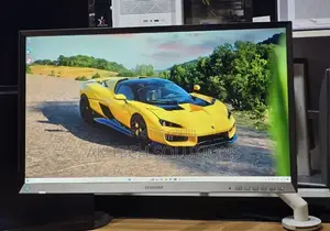 Samsung S27d850t 
27 Inch Ips 
 Display (2560*1440)
60 Hz
100%
