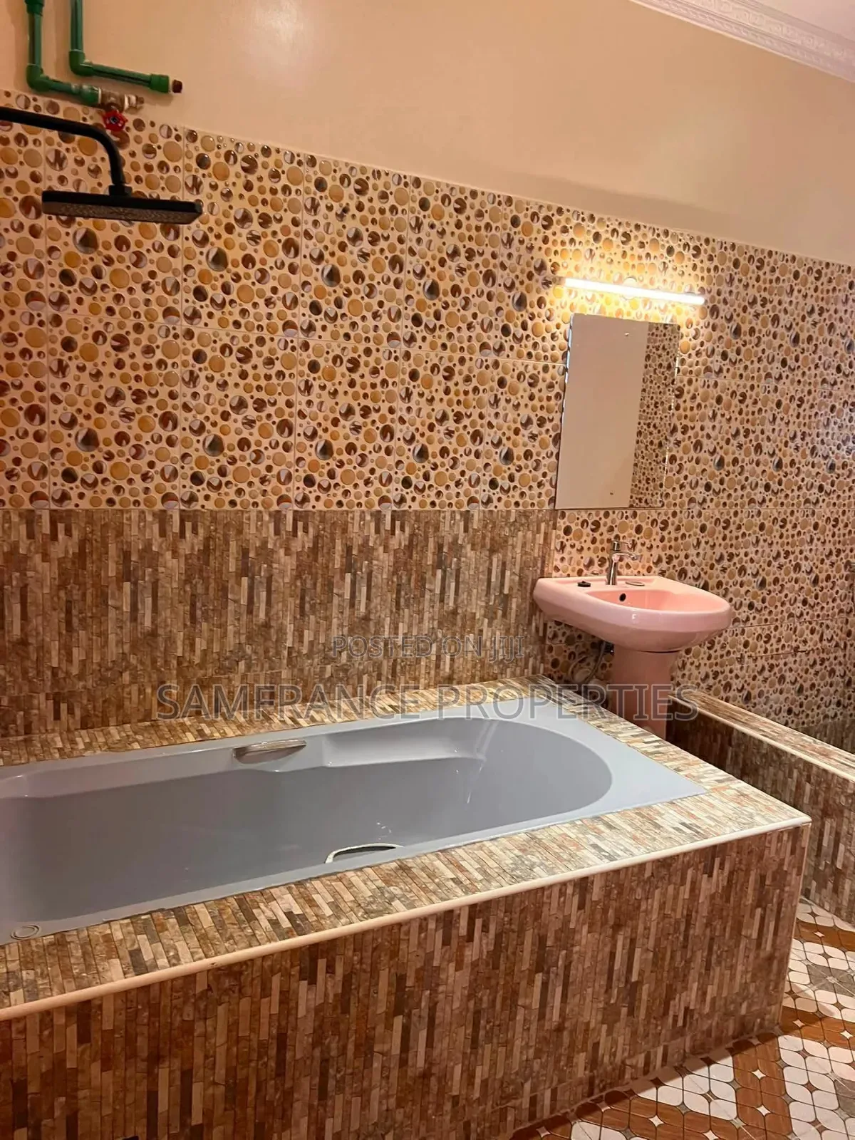 4bdrm Mansion in Mtwapa for sale