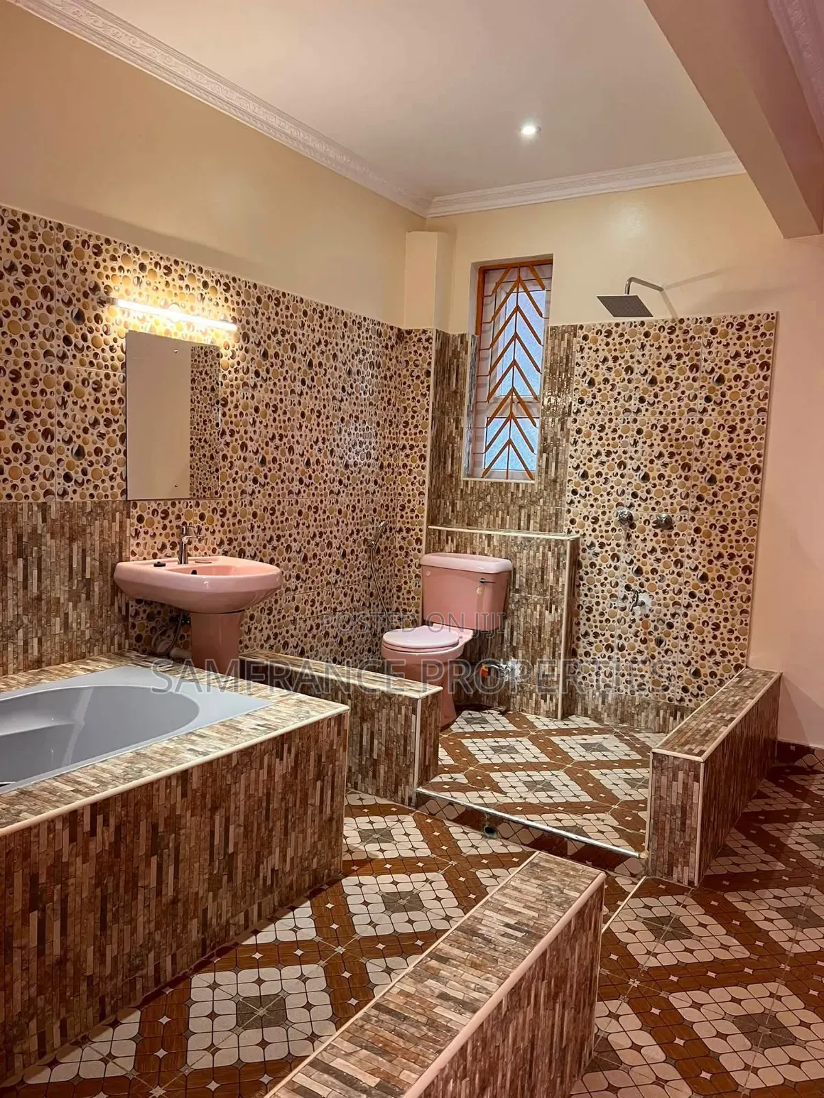 4bdrm Mansion in Mtwapa for sale