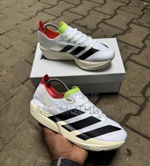 Ultra-Bouncy, Lightweight Ride Adidas Adizero Adios Pro - thumbnail 5