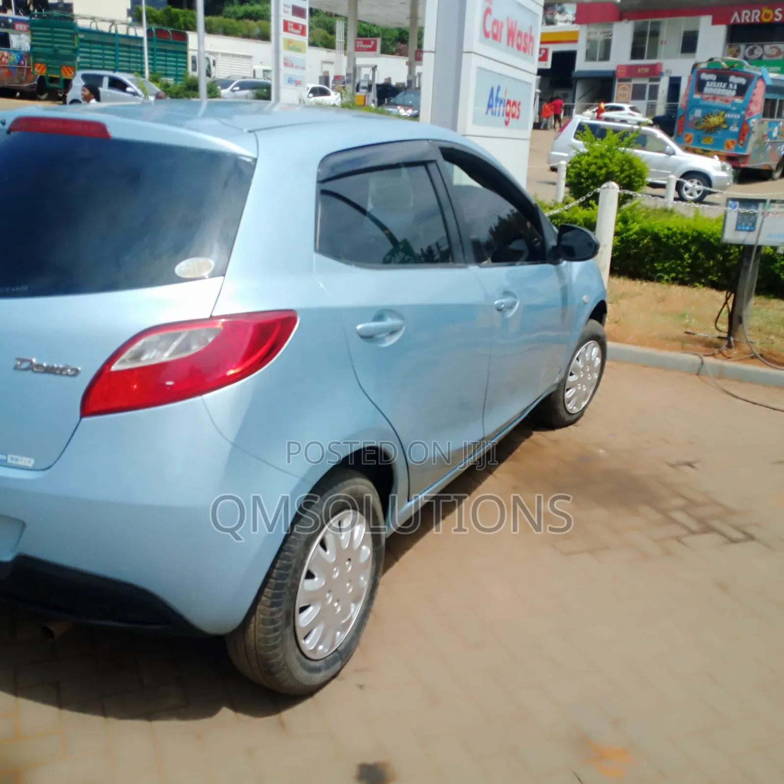 Mazda Demio 2011 Silver