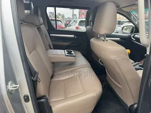 Toyota Hilux Revo Double Cab Deisel 2.8 AWD 2018 Silver