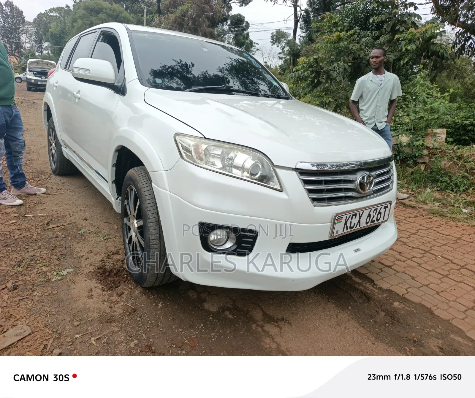 Toyota Vanguard 2013 White