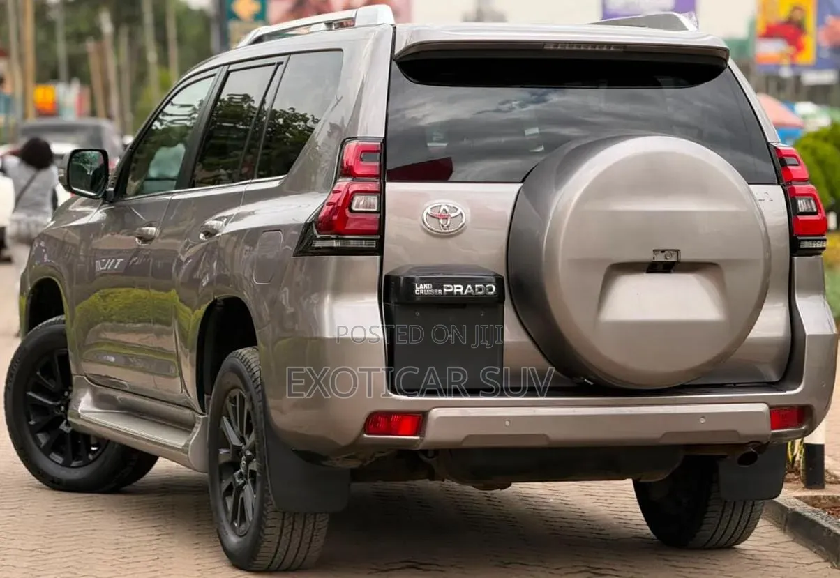 Toyota Land Cruiser Prado 2.8 2019 Gold