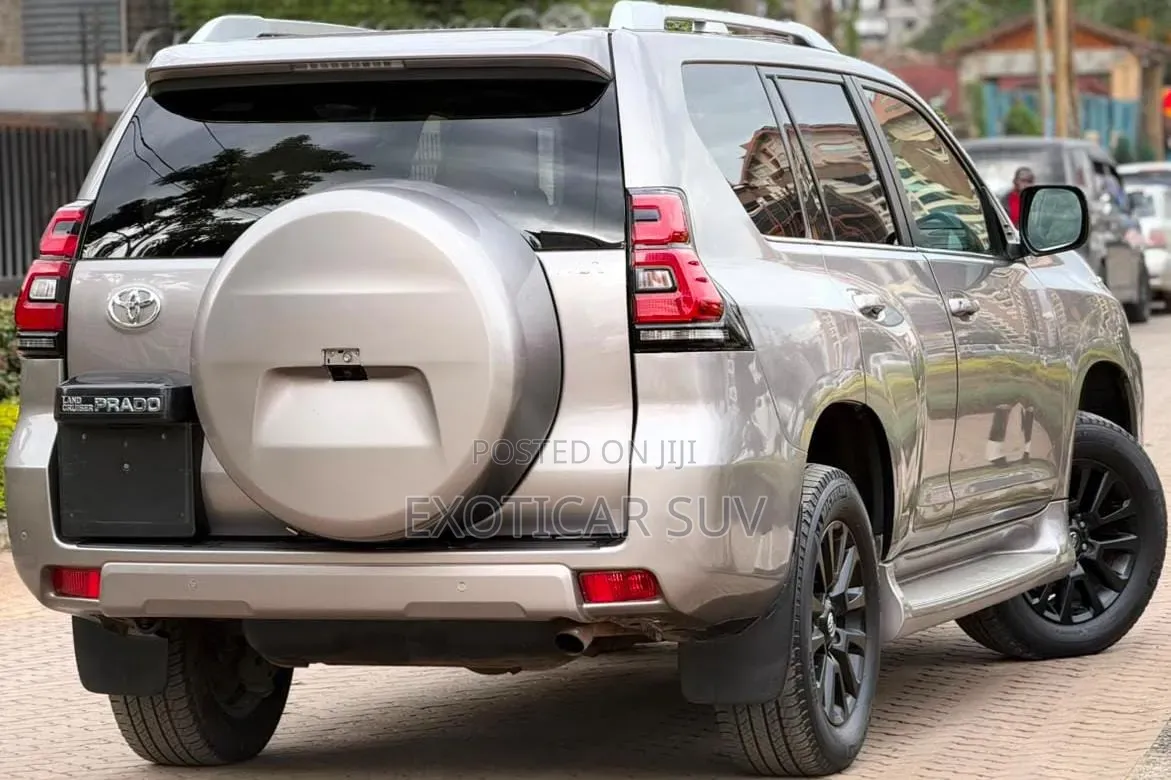 Toyota Land Cruiser Prado 2.8 2019 Gold