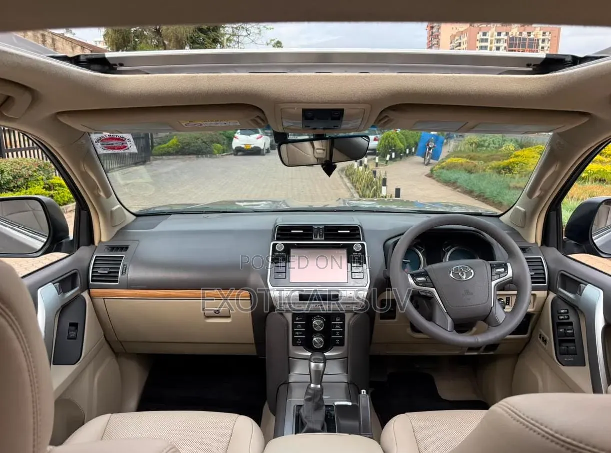 Toyota Land Cruiser Prado 2.8 2019 Gold