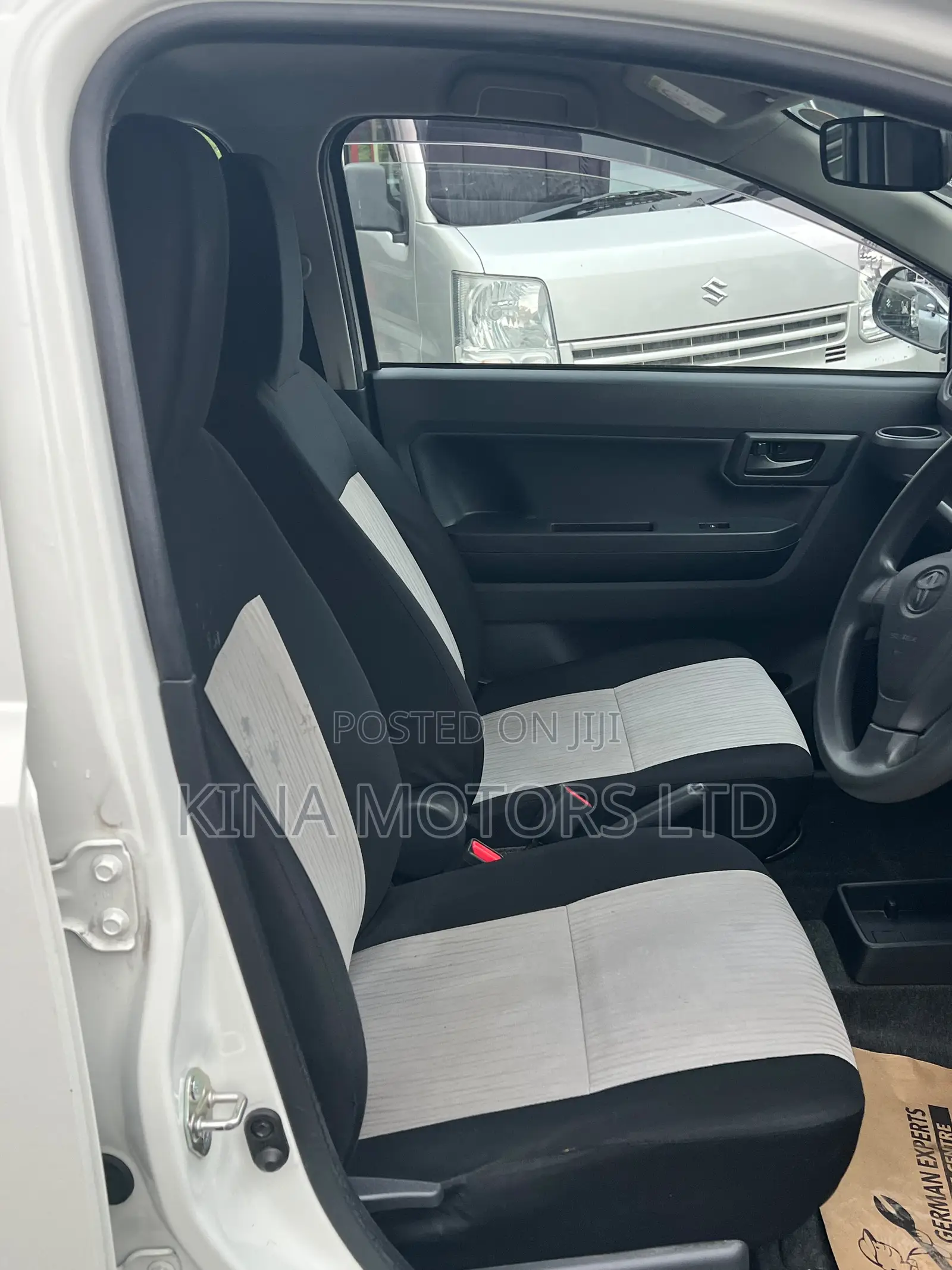 Toyota Pixis Epoch 660 FWD 2019 White