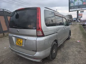 Nissan Serena 2009 Silver