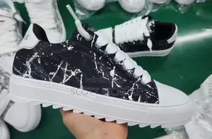 Numeriś Atelier Acrylic Black White