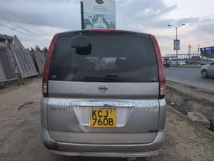 Nissan Serena 2009 Silver