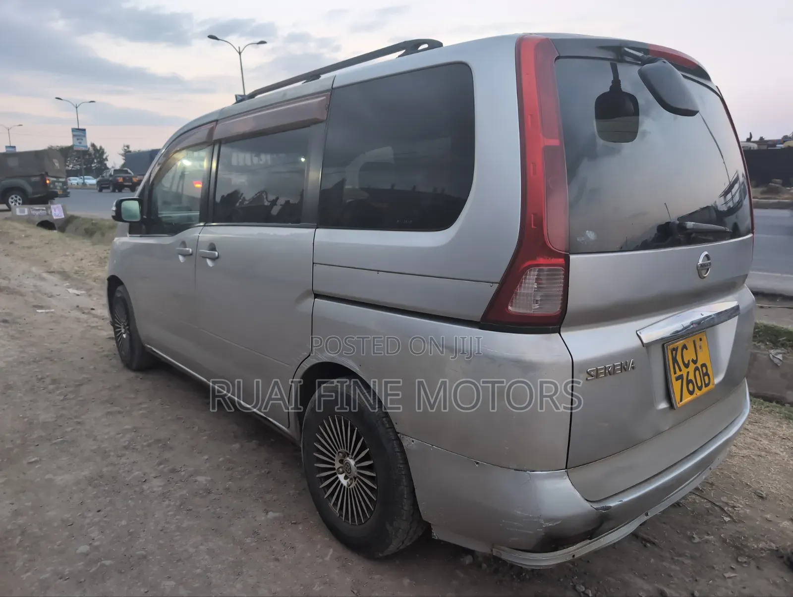 Nissan Serena 2009 Silver