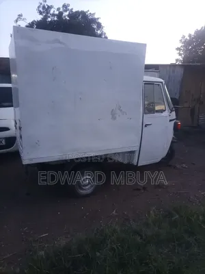 Piaggio 2022 White