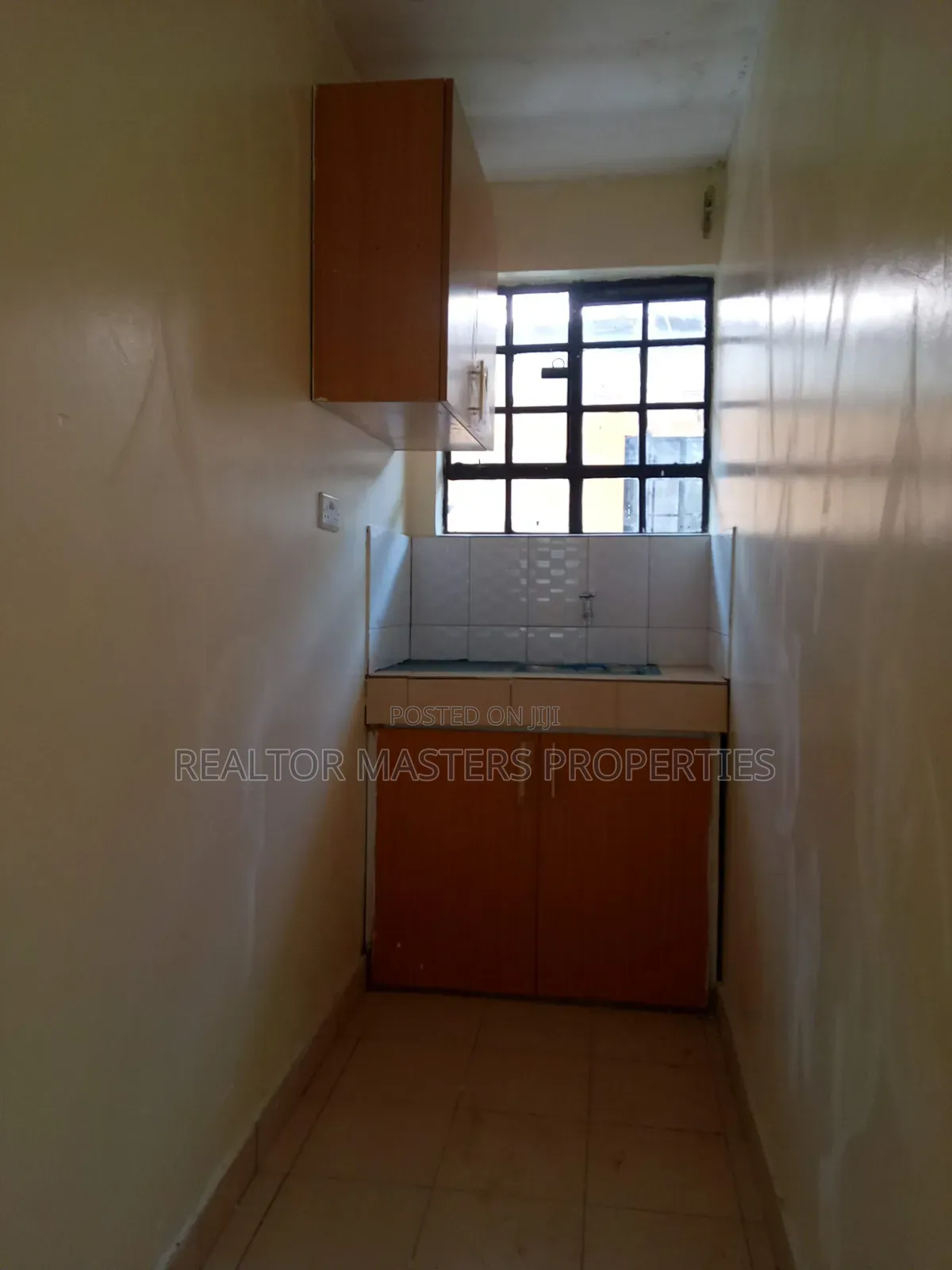 Mini Flat in Lilly, Ngando for rent