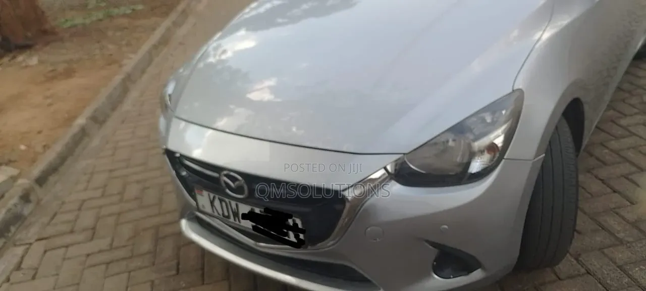 Mazda Demio 2018 Silver