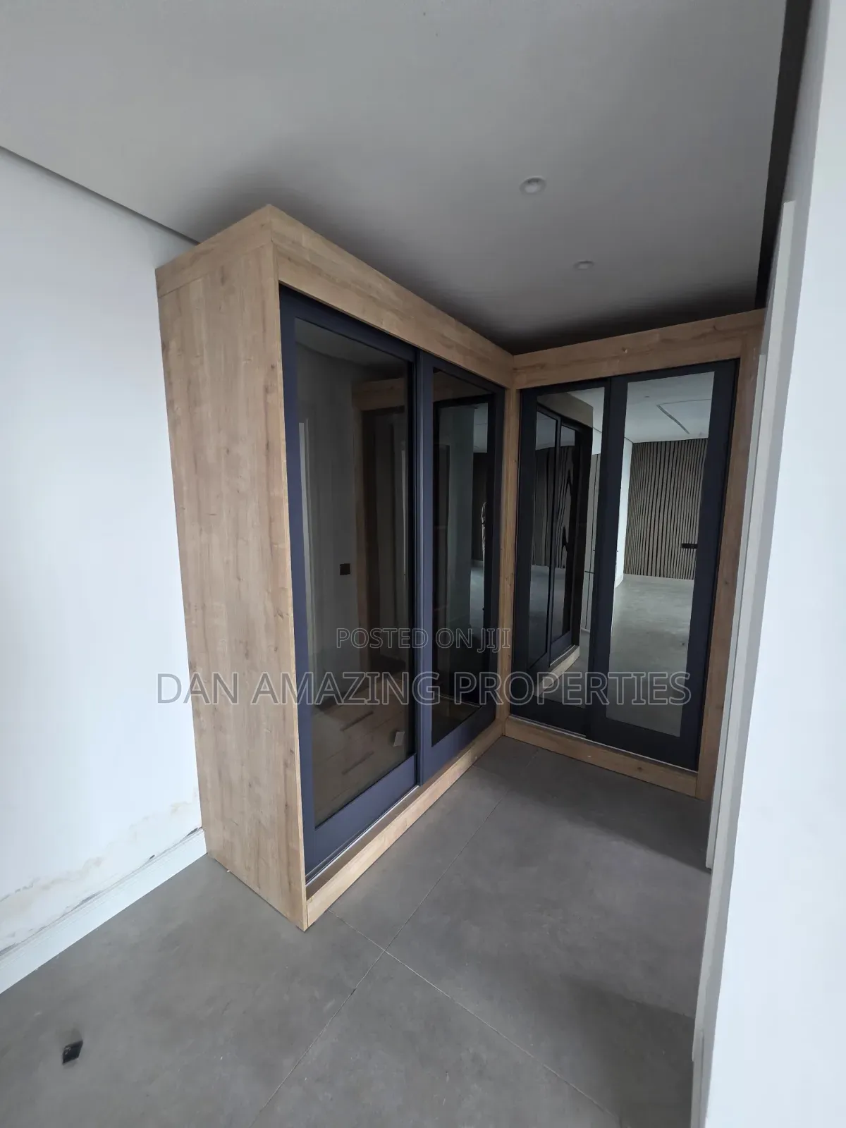 3bdrm Duplex in 2Nd Avenue, Ziwa la Ngombe for sale